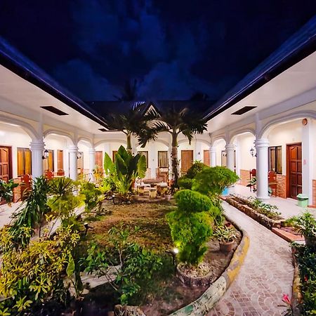 Mbg Travellers Inn Powered By Cocotel Puerto Princesa Luaran gambar